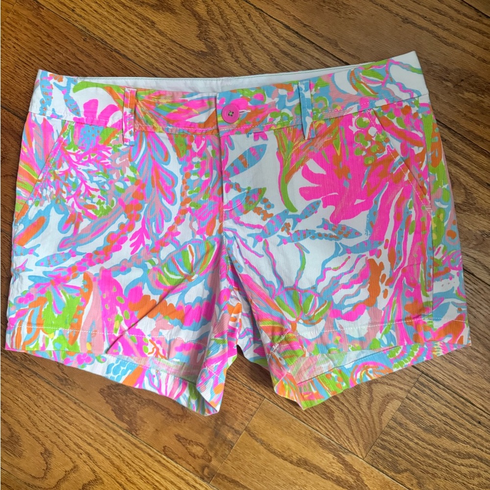 Women’s lily Pulitzer the Callahan short. Colorful short Size 10. 100% cotton